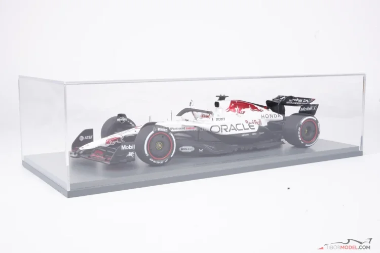 Model Red Bull RB21 Verstappen 2025 Suzuka, 1:18 Spark