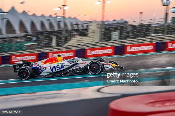 Racing Bulls VCARB 02 - Isack Hadjar (2025), Abu Dhabi GP, 1:43 Spark Racing Bulls VCARB 02 - Isack Hadjar (2025), Abu Dhabi GP, 1:43 Spark