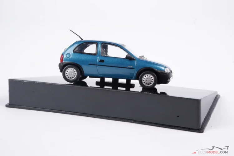 Opel Corsa B Swing modro-zelená (1995), 1:43 Ixo Opel Corsa B Swing modro-zelená (1995), 1:43 Ixo