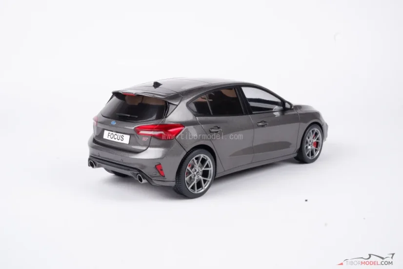 Ford Focus ST (2022) szürke, 1:18 MCG