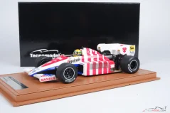 Toleman TG184 - Ayrton Senna (1984), VC Portugalska, s figúrkou pilota 1:18 Tecnomodel