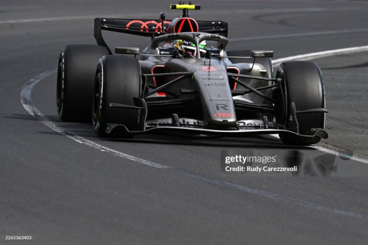 Audi R26 - Gabriel Bortoleto (2026), VC Austrálie, 1:18 Minichamps
