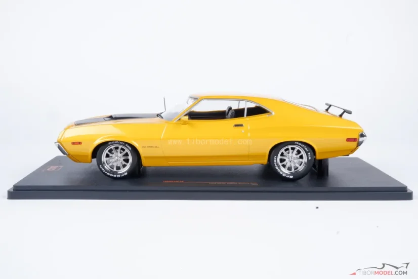 Ford Gran Torino Sport (1972) oranžový, 1:18 Ixo