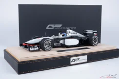 McLaren MP4/13 - Mika Häkkinen (1998), Vítěz Monako, s figurkou pilota, 1:18 GP Replicas