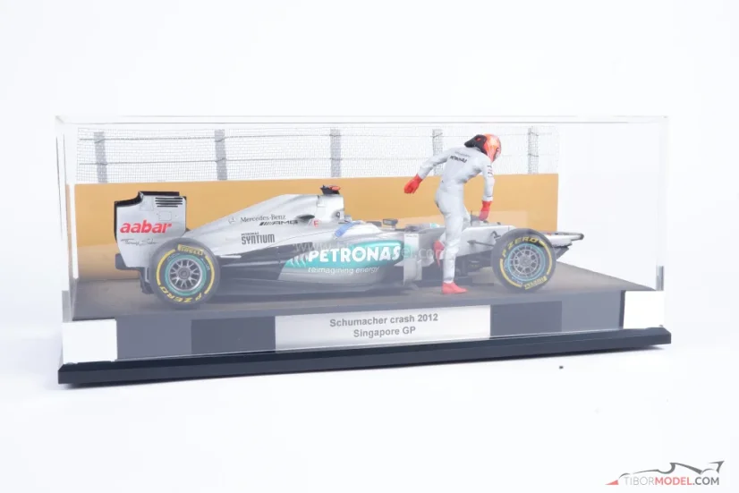 Dioráma Mercedes W03 - M. Schumacher baleset 2012 Szingapúr, 1:18
