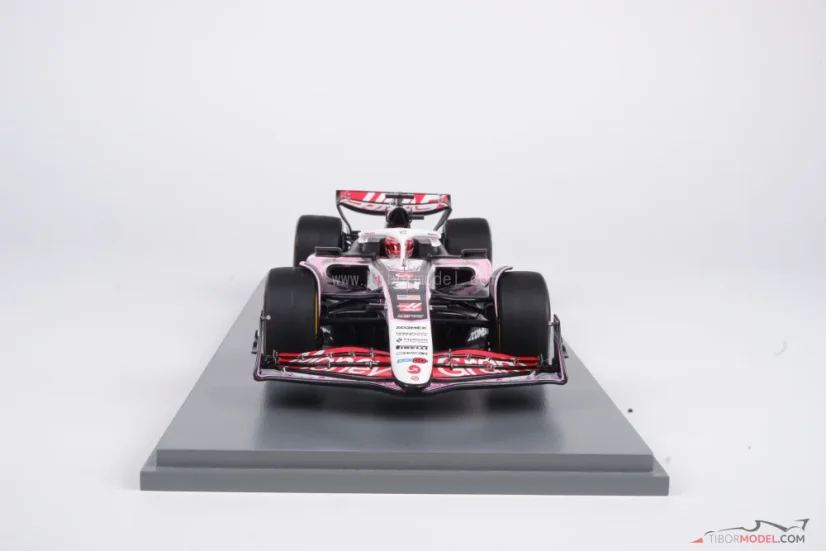 Haas VF-25 - Esteban Ocon (2025), VC Japonska, 1:18 Spark
