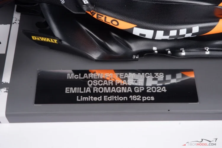 McLaren MCL38 - Oscar Piastri (2024), Emilia Romagna GP, 1:18 Minichamps McLaren MCL38 - Oscar Piastri (2024), Emilia Romagna GP, 1:18 Minichamps