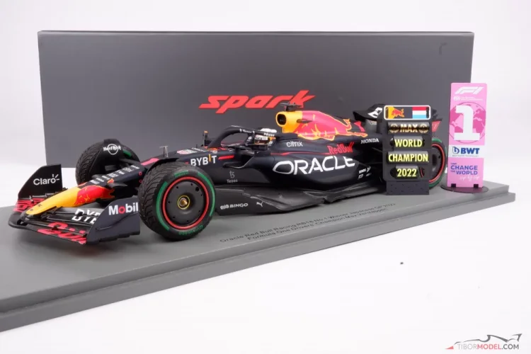 Model car Red Bull RB18 Verstappen 2022, 1:18 Spark
