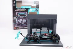 Pit Stop set Mercedes W15 Lewis Hamilton (2024), 1:43 BBurago