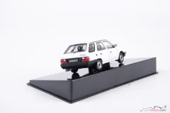 Škoda Forman bílá (1990), 1:43 Ixo