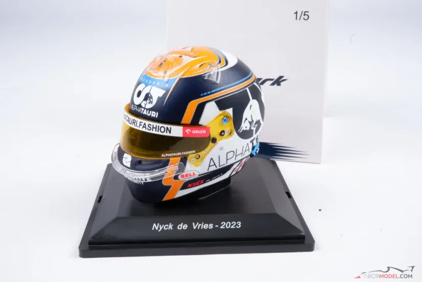 Nyck de Vries 2023, AlphaTauri přilba, 1:5 Spark