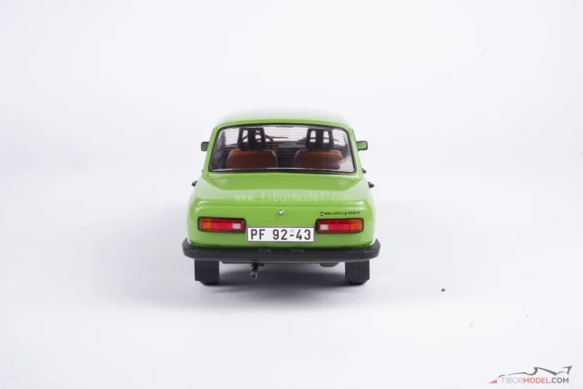 Wartburg 353 (1985) zelený, 1:18 MCG