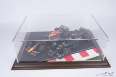 Showcase race track diorama, 1:18 Atlantic