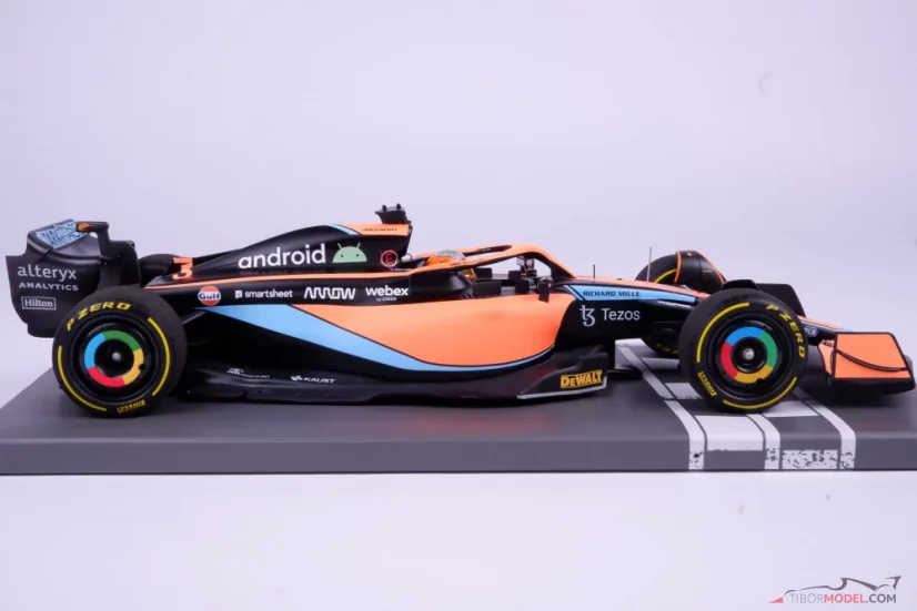 McLaren MCL36 - Daniel Ricciardo (2022), Bahrajn, 1:18 Minichamps