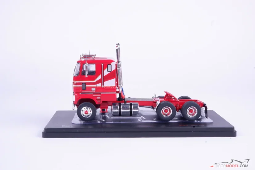 Ford CL 9000 (1976) piros, 1:43 Ixo