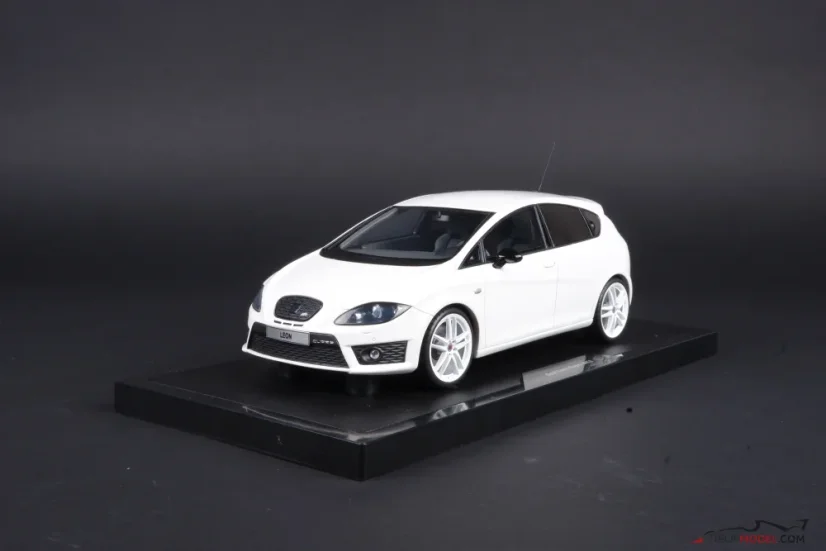 Seat Leon MK2 Cupra R (2010) biely, 1:18 Ottomobile