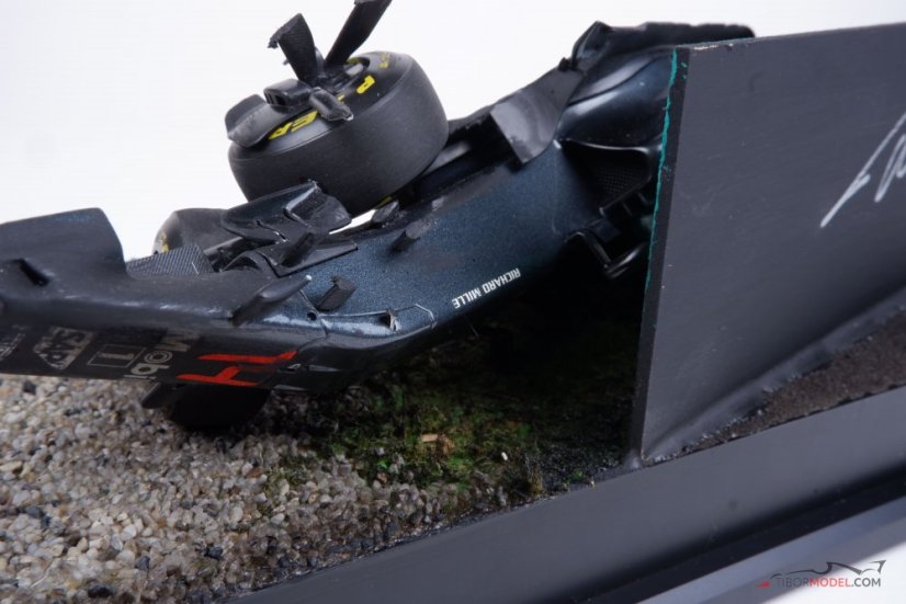 McLaren MP4/31 dioráma - F. Alonso 2016 baleset, 1:18