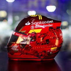 Carlos Sainz 2024 Abu-Dzabi Nagydíj mini sisak, Ferrari, 1:5 Looksmart