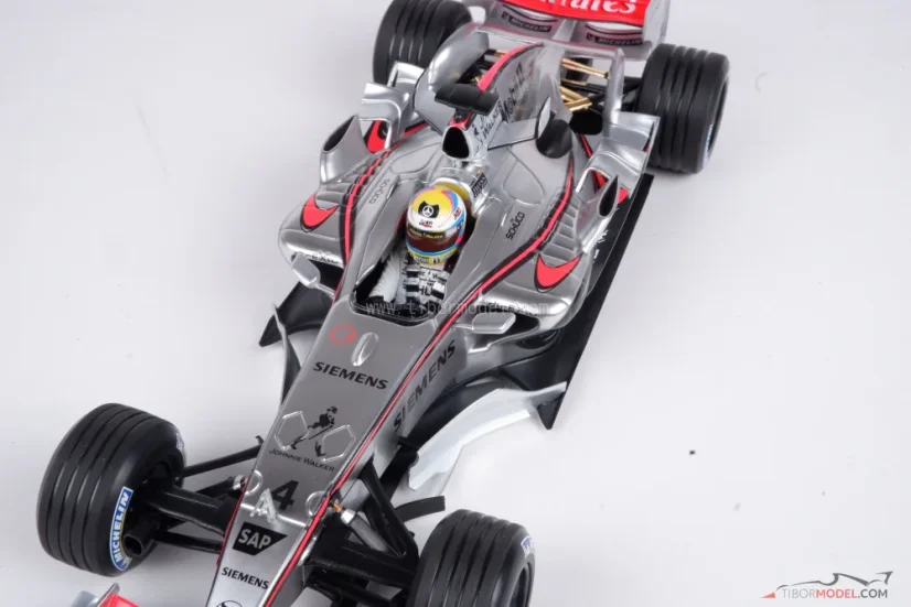 McLaren MP4/21 - Juan Pablo Montoya (2006), 1:18 Minichamps