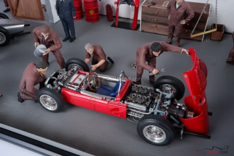 Scuderia Ferrari dioráma - műhely 1961, 1:18-as méretarány