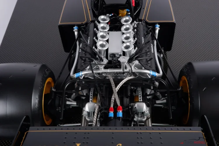 Lotus 72D - Emerson Fittipaldi (1972), World Champion, 1:8 Pocher