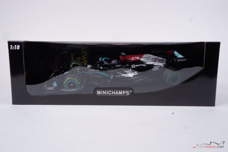 Mercedes W12 - L. Hamilton (2021), 1. miesto VC Ruska, 1:18 Minichamps