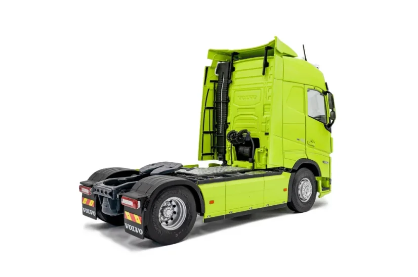 Volvo FH Globetrotter XL zelené (2023), 1:24 Solido
