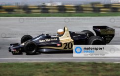 Wolf WR1 - Jody Scheckter (1977), Győztes Argentína, figurát tartalmazó kiadás, 1:18 GP Replicas