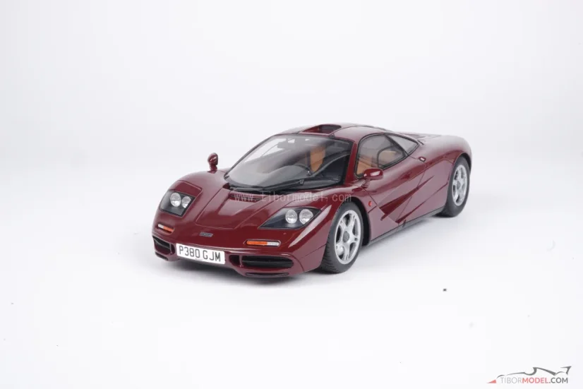 McLaren F1 (1992) burgundi vörös, 1:18 GT Spirit