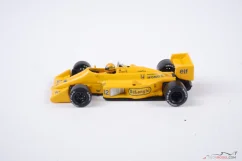 Lotus 99T - Ayrton Senna (1987) VC Monaka, 1:64 MiniGT