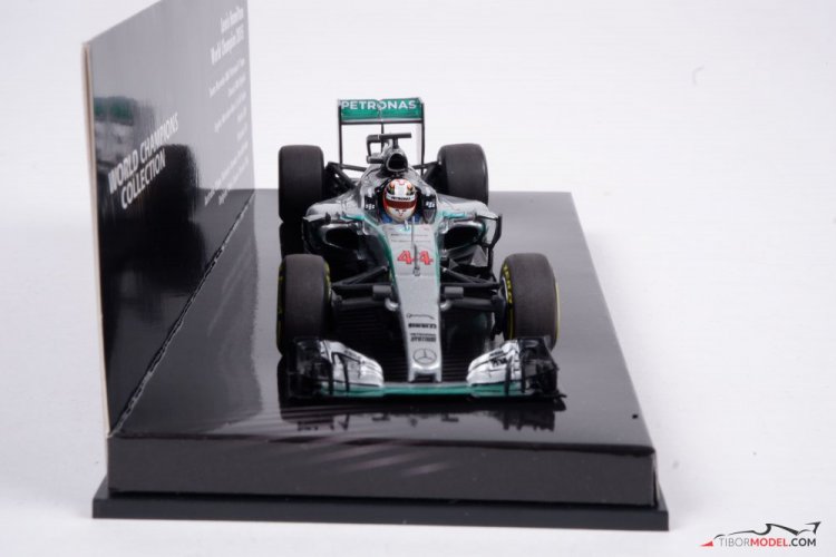 Mercedes W06 - Lewis Hamilton (2015), World Champion, 1:43 Minichamps