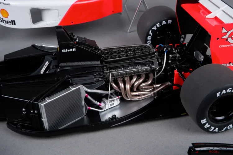 McLaren MP4/6 - Ayrton Senna (1991), 1:18 AUTOart