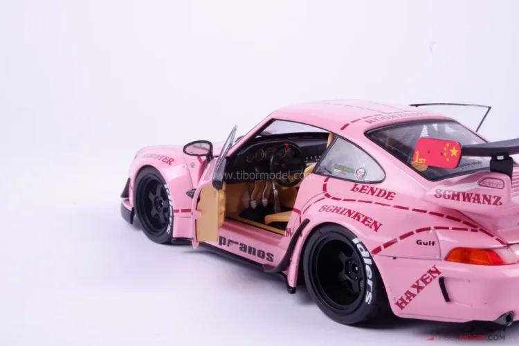 Porsche RWB Pink Pig (2020), 1:18 Solido