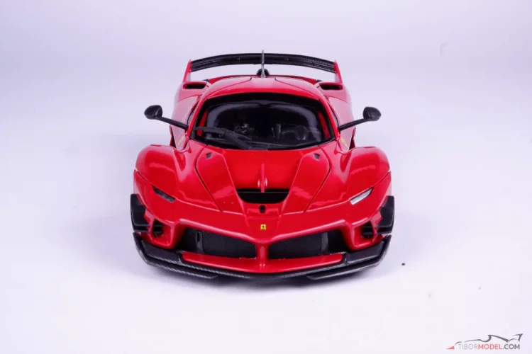 Ferrari FXX-K Evo Hybrid (2018) červené, 1:18 Bburago