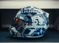 Carlos Sainz 2025 VC Velké Británie mini přilba, Williams, 1:5 Spark