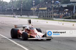 Ferrari 312T - Clay Regazzoni (1975), Győztes Olasz Nagydíj, figura nélküli kiadás, 1:18 GP Replicas