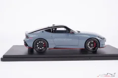 Nissan Z Nismo (2024) šedý, 1:18 GT Spirit