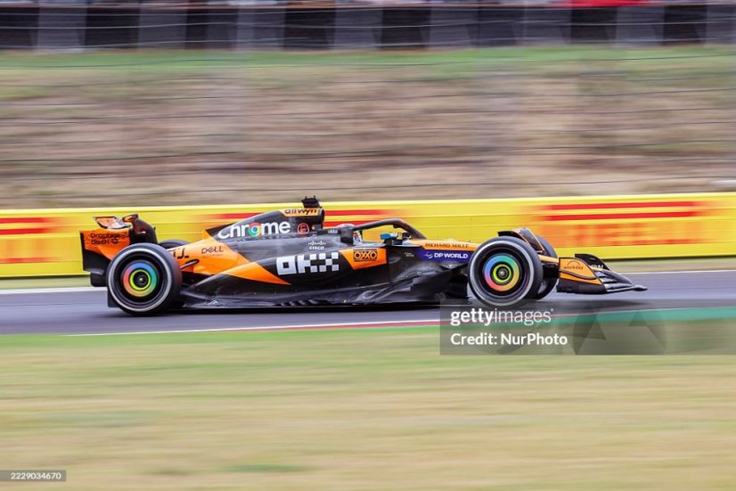 McLaren MCL39 - Oscar Piastri (2025), VC Maďarska 1:18 Minichamps