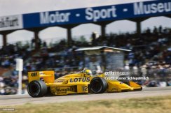 Lotus Honda 99T - Ayrton Senna (1987), 1:12 Minichamps