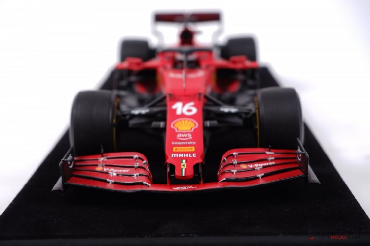 Ferrari SF21 - Ch. Leclerc (2021), British GP, 1:18 Looksmart