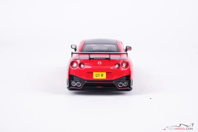 Nissan GT-R Nismo (R-35) piros, 1:24 Whitebox