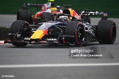 Red Bull RB22 - Max Verstappen (2026), Kanadai Nagydíj, 1:43 Minichamps
