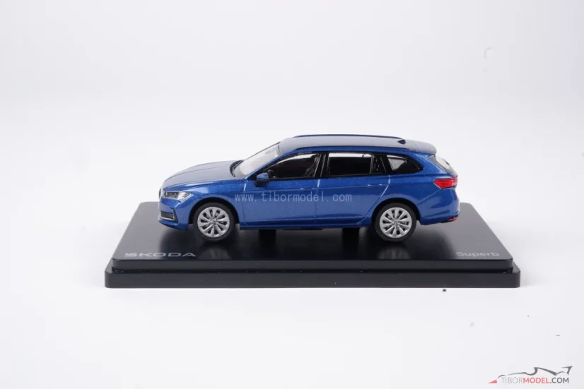 Skoda Superb IV Combi (2023) kék, 1:43 Abrex