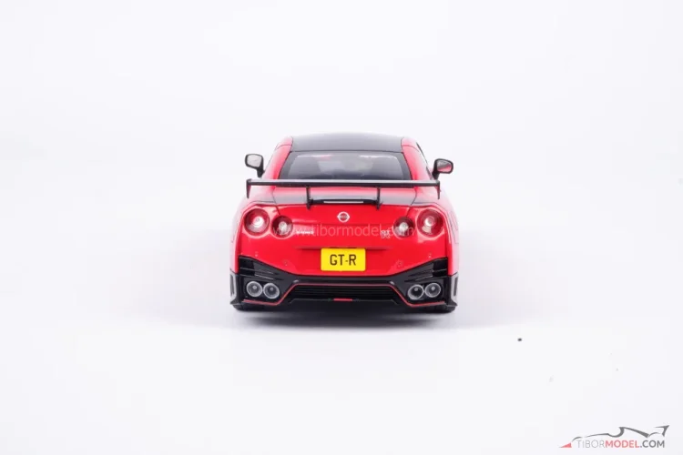Nissan GT-R Nismo (R-35) piros, 1:24 Whitebox