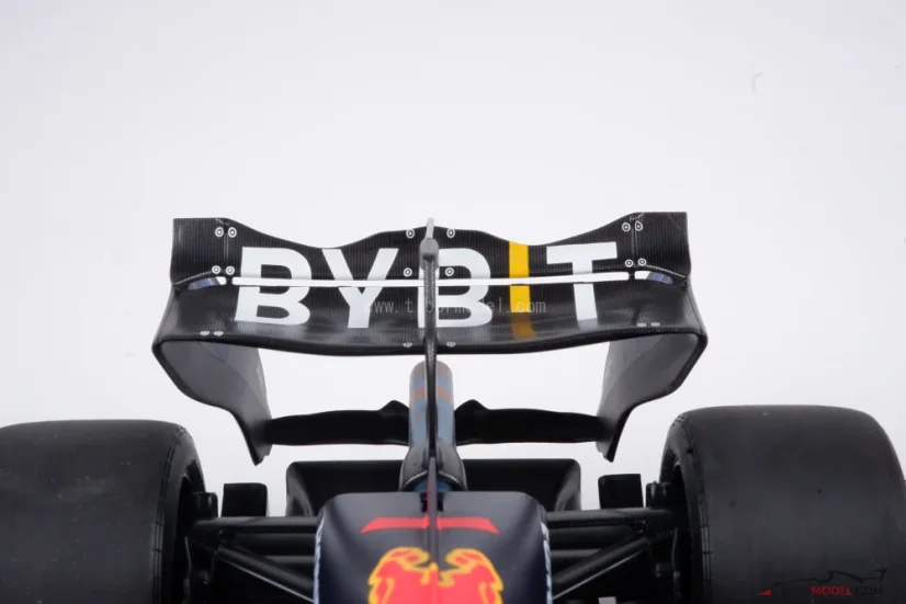 Red Bull Racing RB20 - Max Verstappen (2024), Majster sveta, VC Las Vegas, 1:18 Minichamps