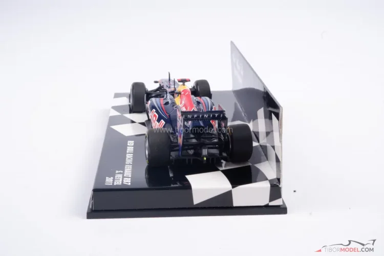 Red Bull RB7 - Sebastian Vettel (2011), Világbajnok, 1:43 Minichamps