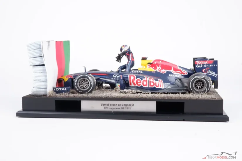 Diorama Red Bull RB7 - Sebastian Vettel nehoda 2011 Suzuka, 1:18