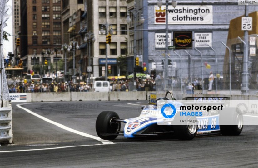 Ligier JS 17B - Jacques Laffite  (1982), 6. helyezett Detroiti Nagydíj, figurával, 1:18 GP Replicas