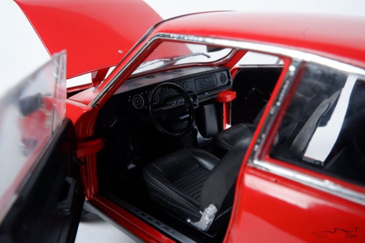 Skoda 110R coupé, piros, 1:18 Abrex