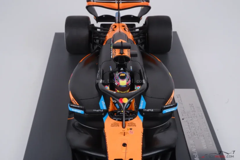 McLaren MCL39 - Oscar Piastri (2025), Winner Chinese GP, 1:18 Minichamps